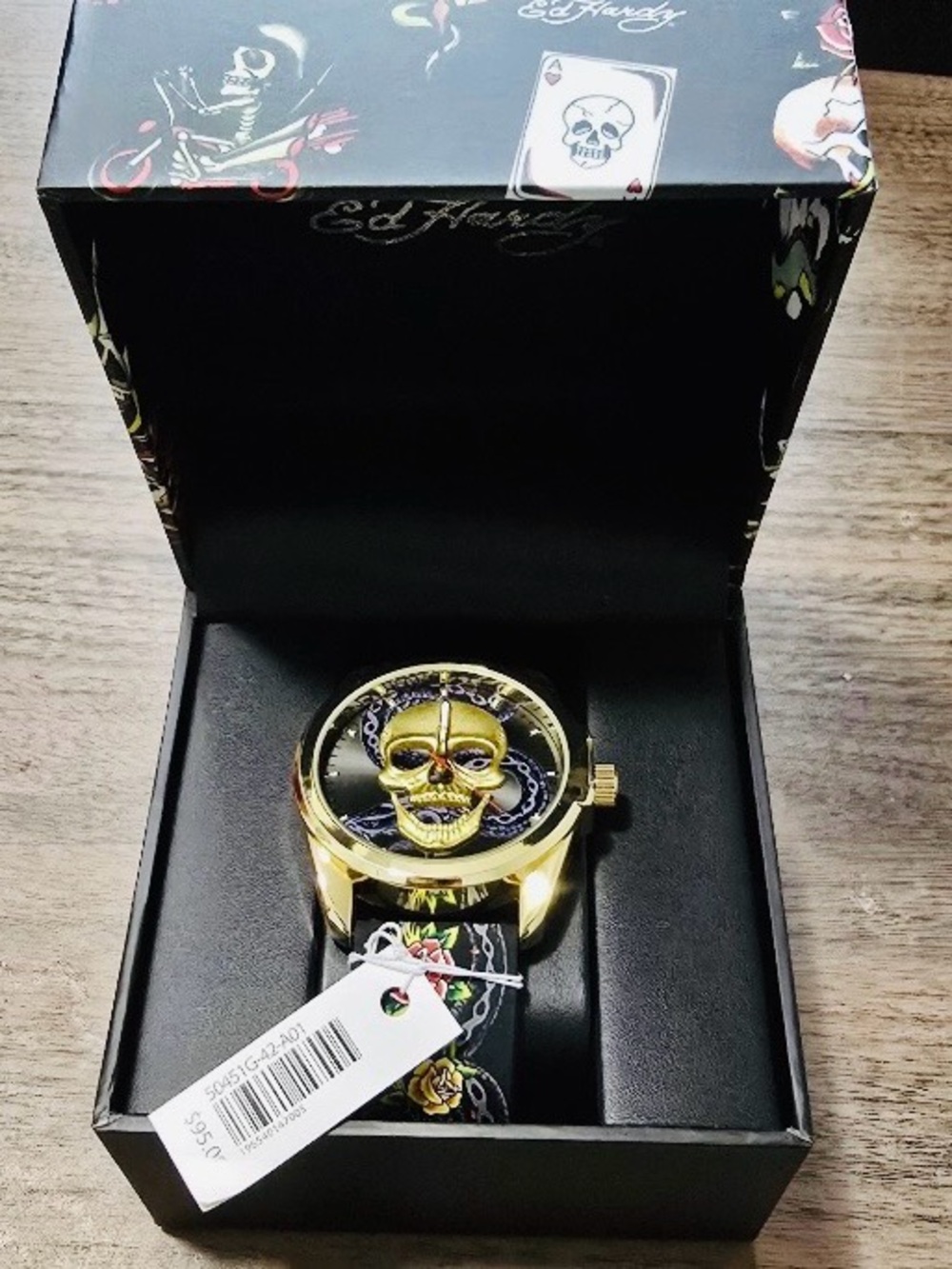 ED HARDY Skull Men's Quartz Movement Gold Skull Multicolor band NIB